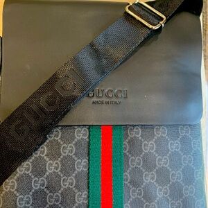 Gucci Bags! NWT shoulder bag, + another +1 shoulder. Classic design and colours